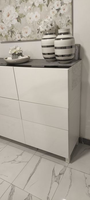 Aparador branco IKEA