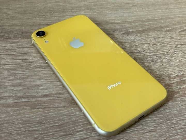 Smartfon iPhone XR 3 GB / 64 GB 4G + Kabel Iphone - Typ-C