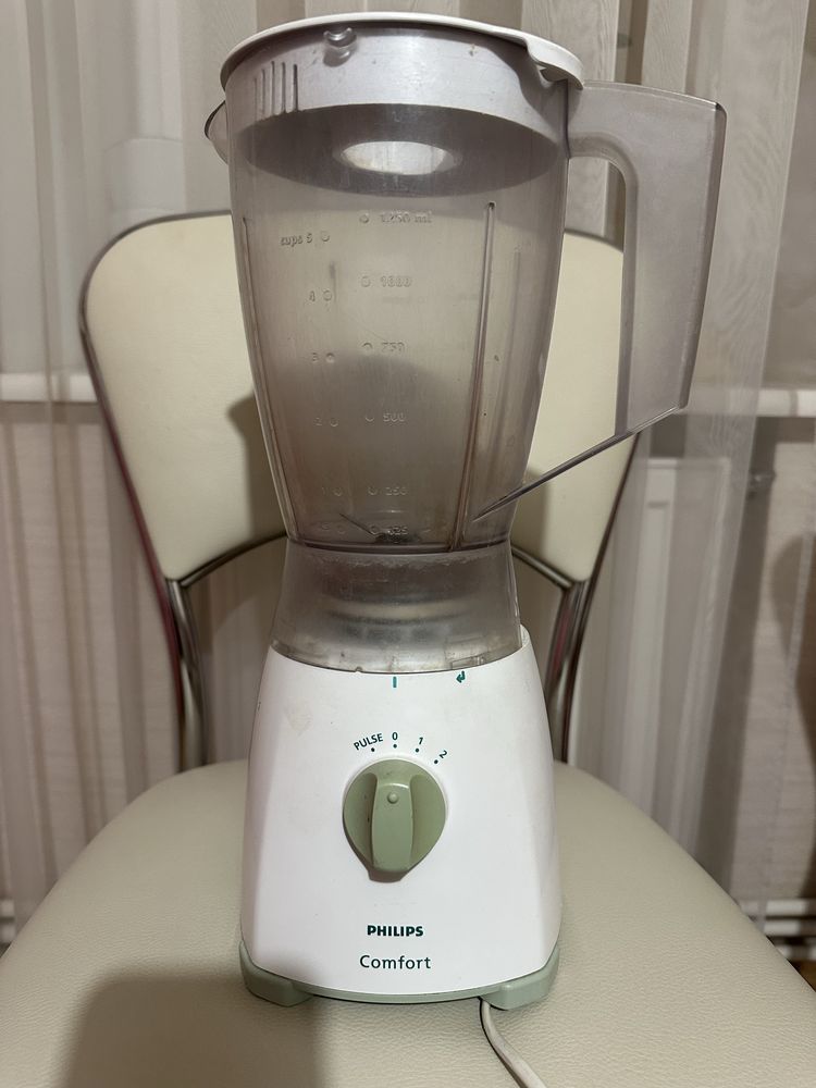 Блендер Philips comfort HR 1720