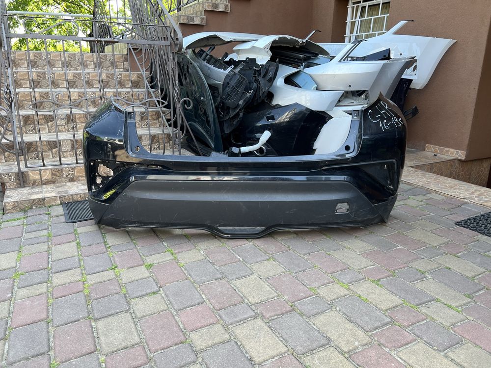 Бампер задній Toyota C-HR 2016-2017-2018-2019-2020