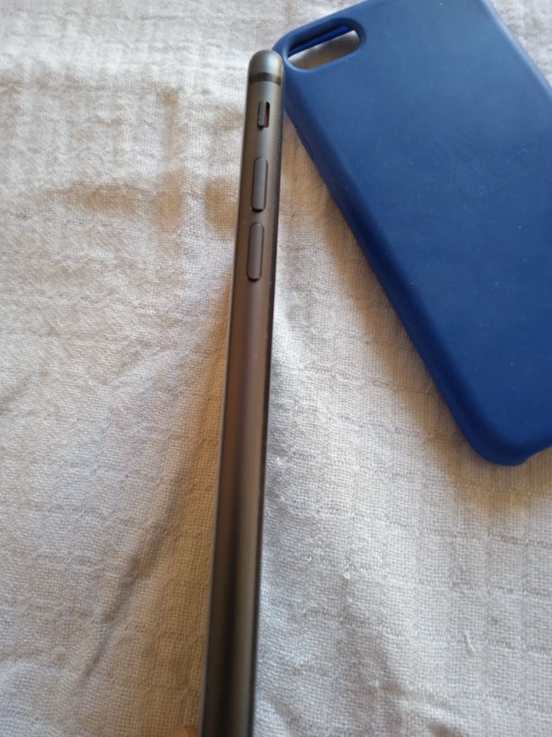 Продам Iphone 8 64GB Neverlock
