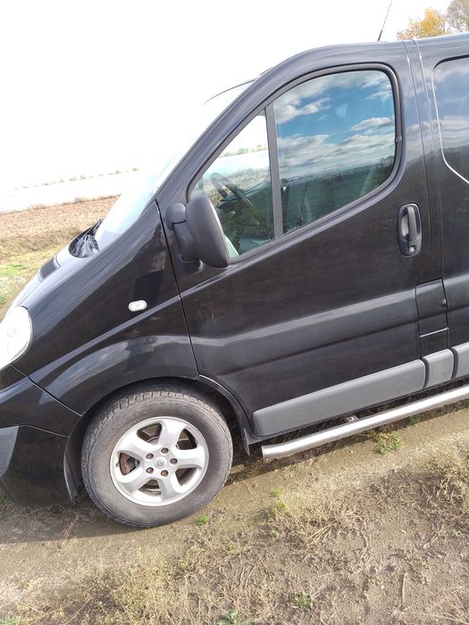 renault traffic long  2.5l 147km