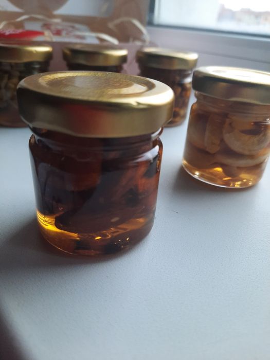 Горішки з медом. Подарунковий набір на Різдво