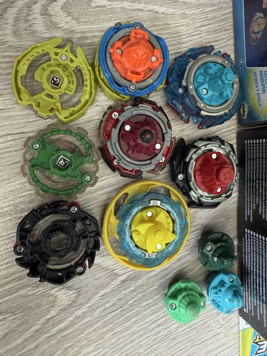 Продам оригінальні бейблейди Хасбро, оригінальні .