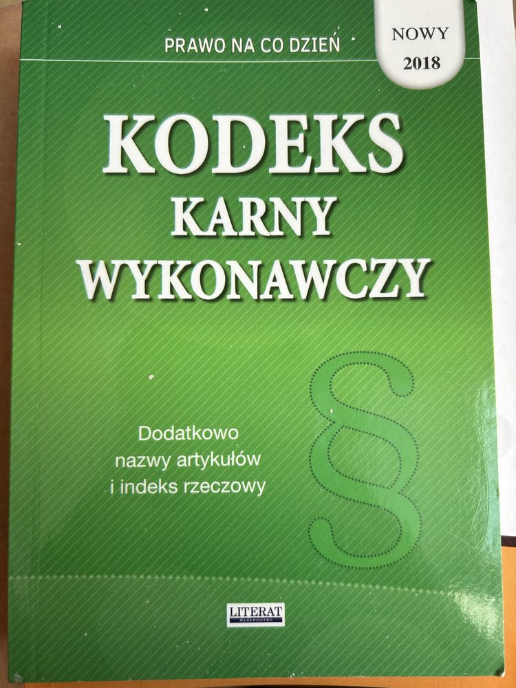 Ksiazka kodeks cywilny / karny/pracy