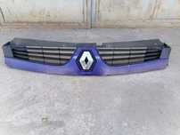 Решотка радиатора рено мастер 2003-10 Renault Master
