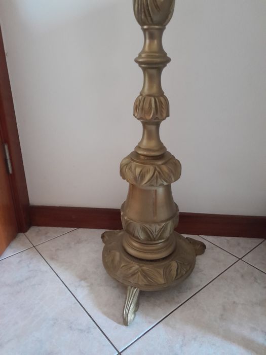 Cadeeiro pe alto trabalhado