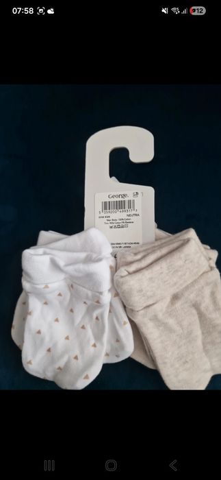 4 komplety rękawiczek niemowlęcych