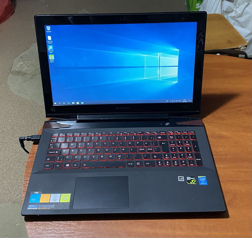 Lenovo Y50-70 15.6" 8GB RAM/240GB SSD/i5-4210H Nvidia 960 2GB! N2174