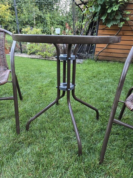 Stół z 2 krzesłami