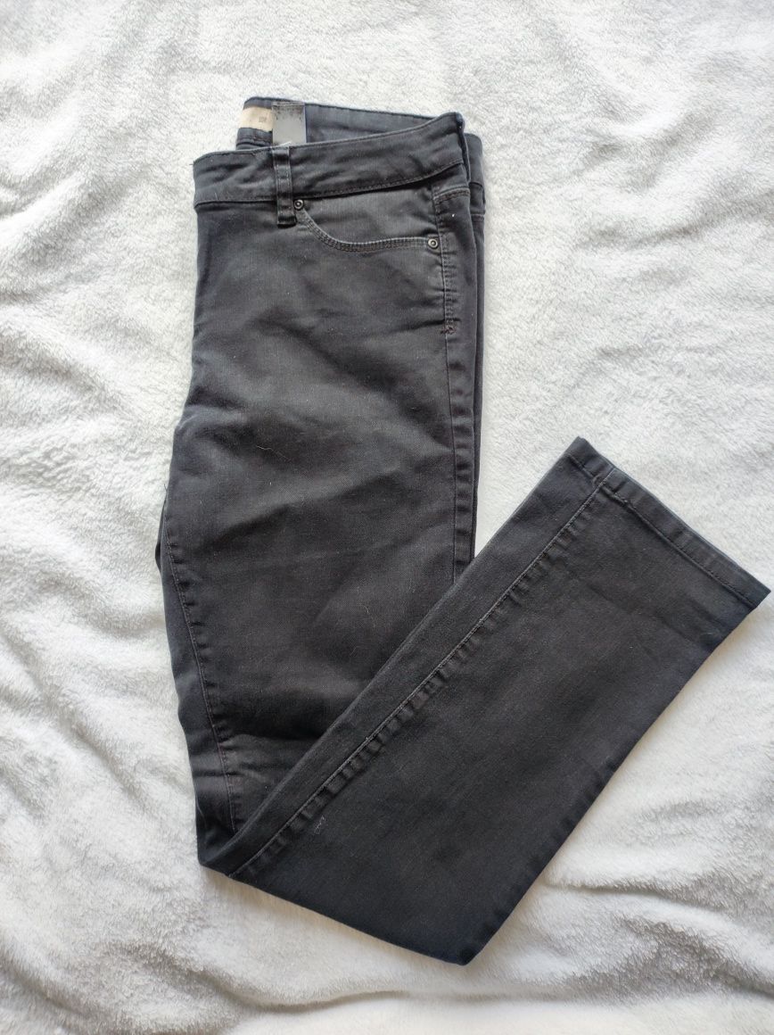 Czarne damskie jeansy