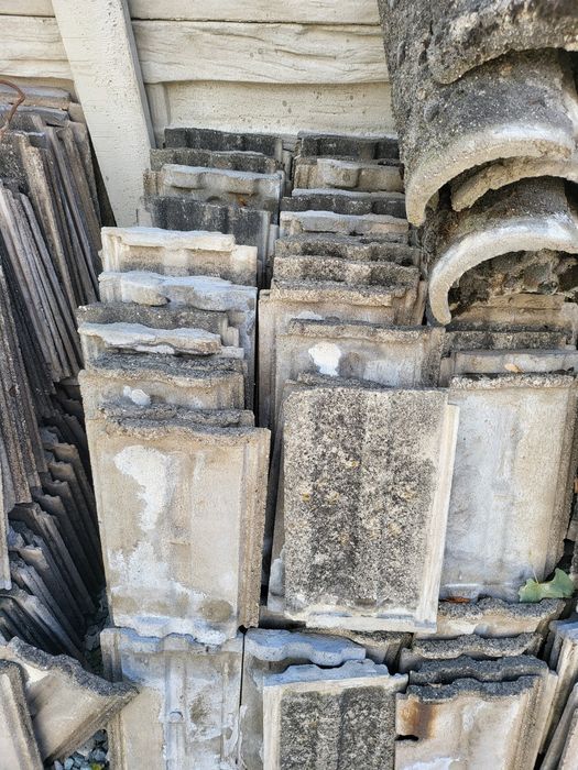 Sprzedam dachówkę cementowa z rozbiórki dachu