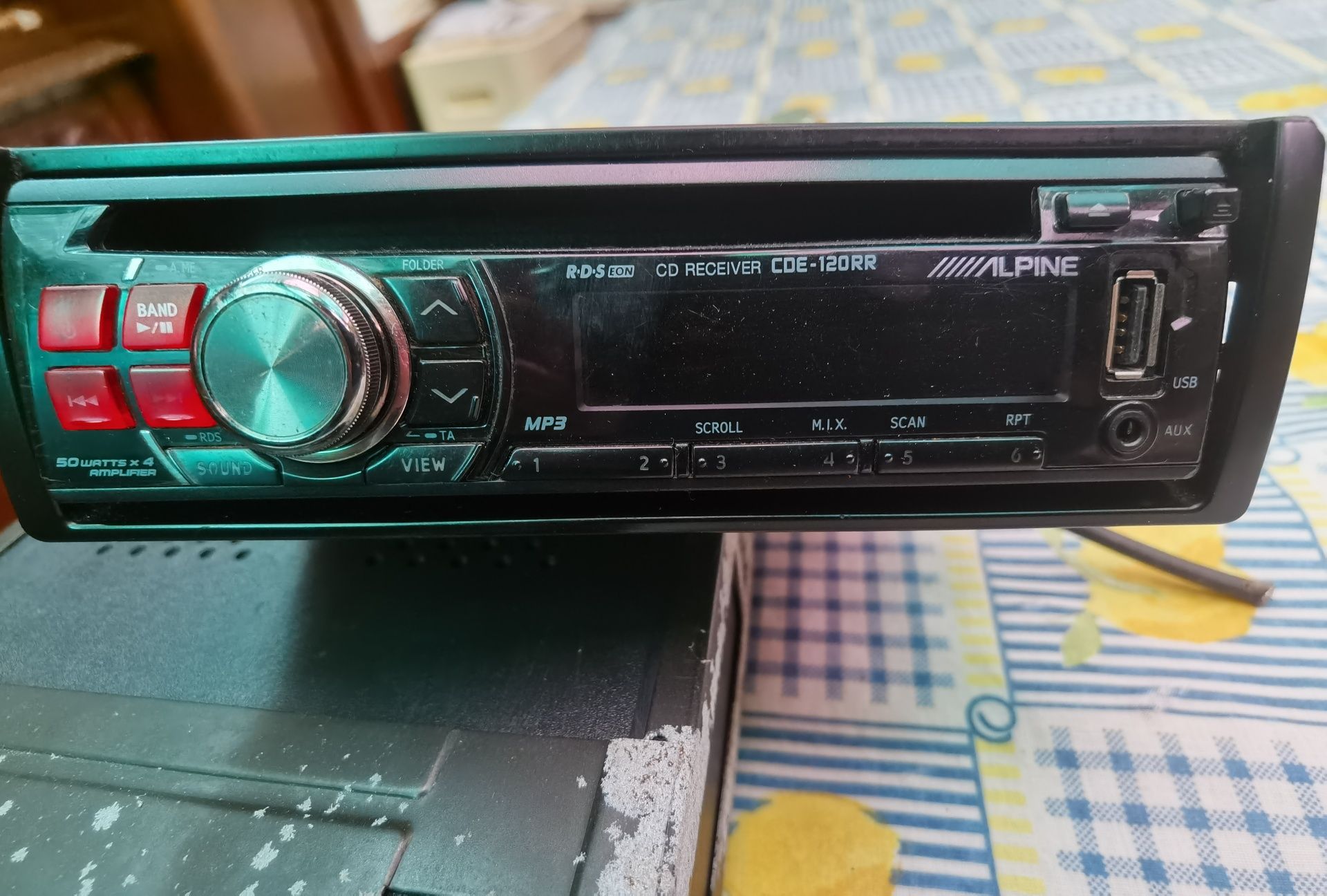 Rádio Alpine de pen USB