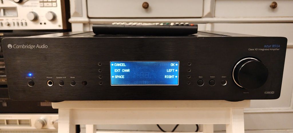Audiofilski wzmacniacz Cambridge Audio AZUR 851A.