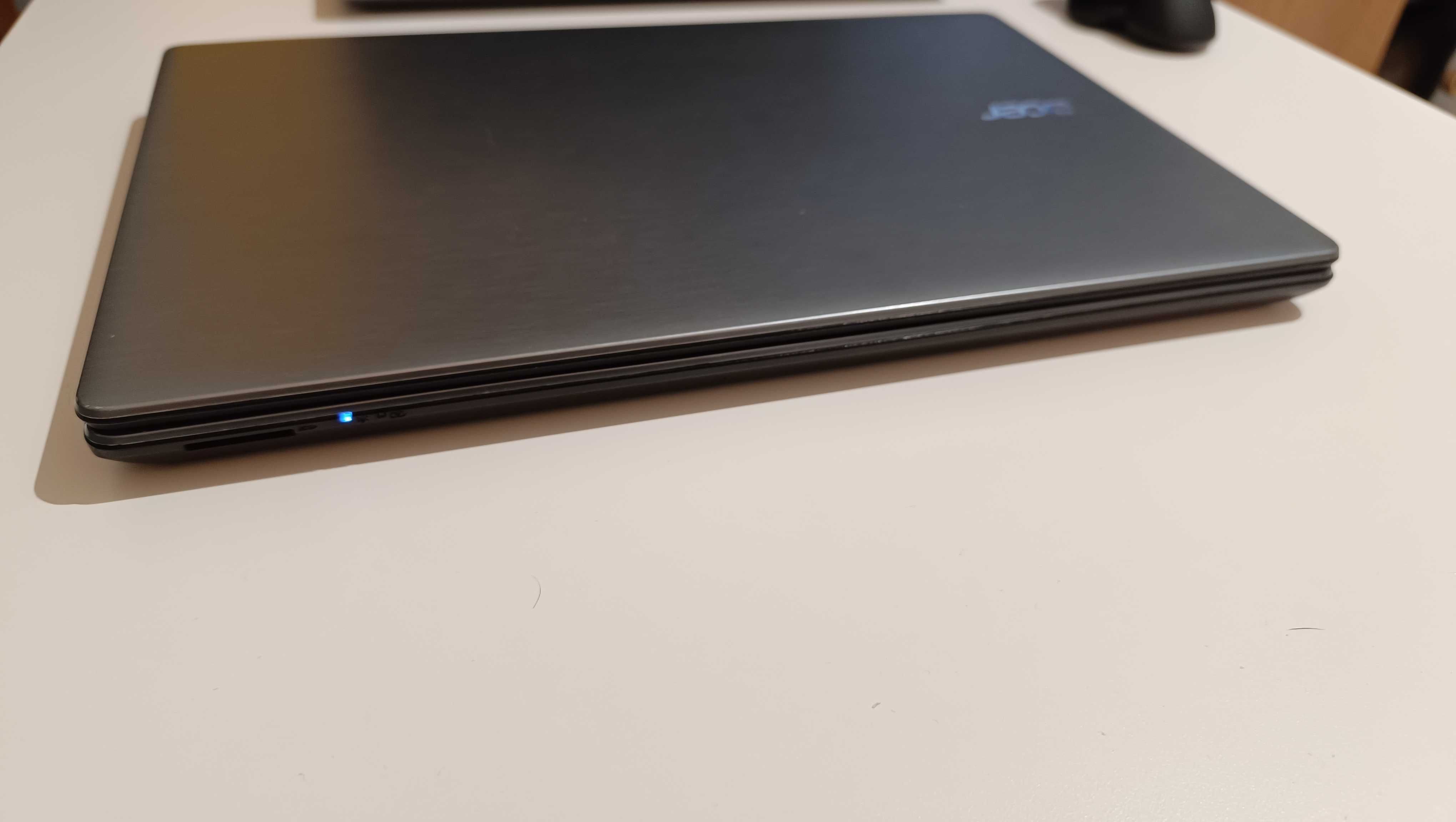 Laptop ACER Aspire E 15  (E5-571G-39Q2) / NVIDIA GeForce  820M 1GB