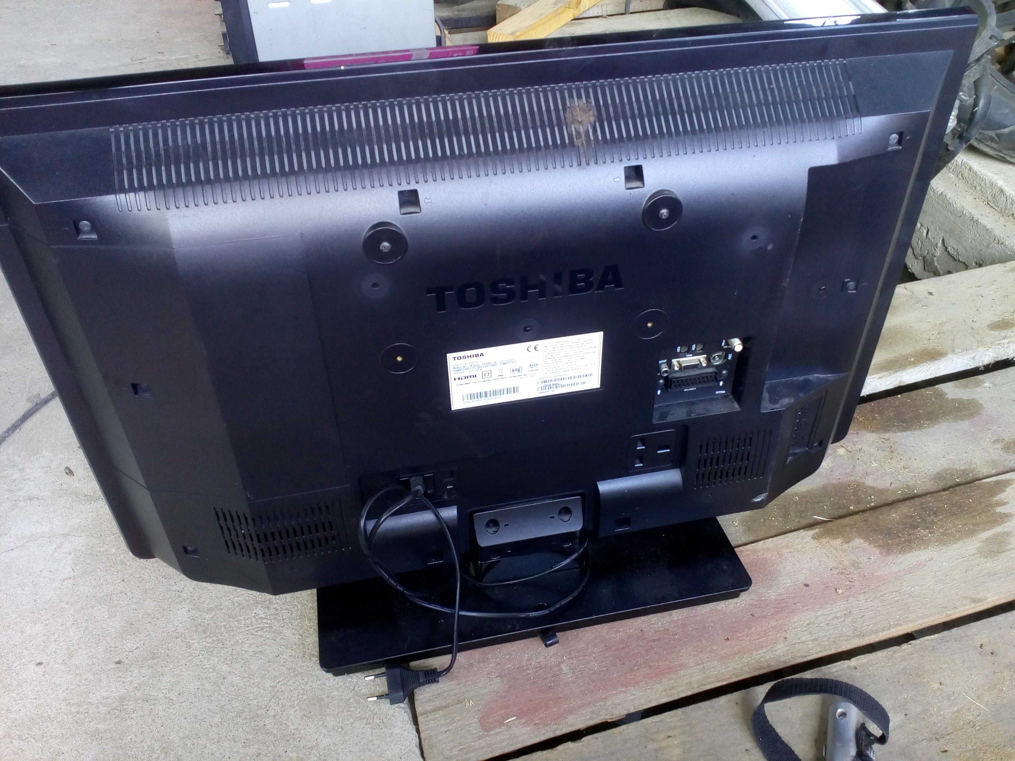 toshiba 32l1343dg  lcd 32cala  nie włącza sie , z niemiec