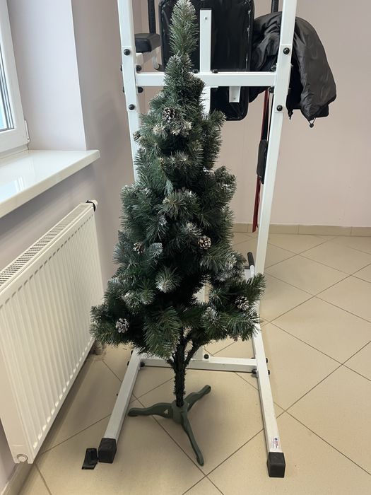 Ялинка штучна 1,5м - стан відмінний