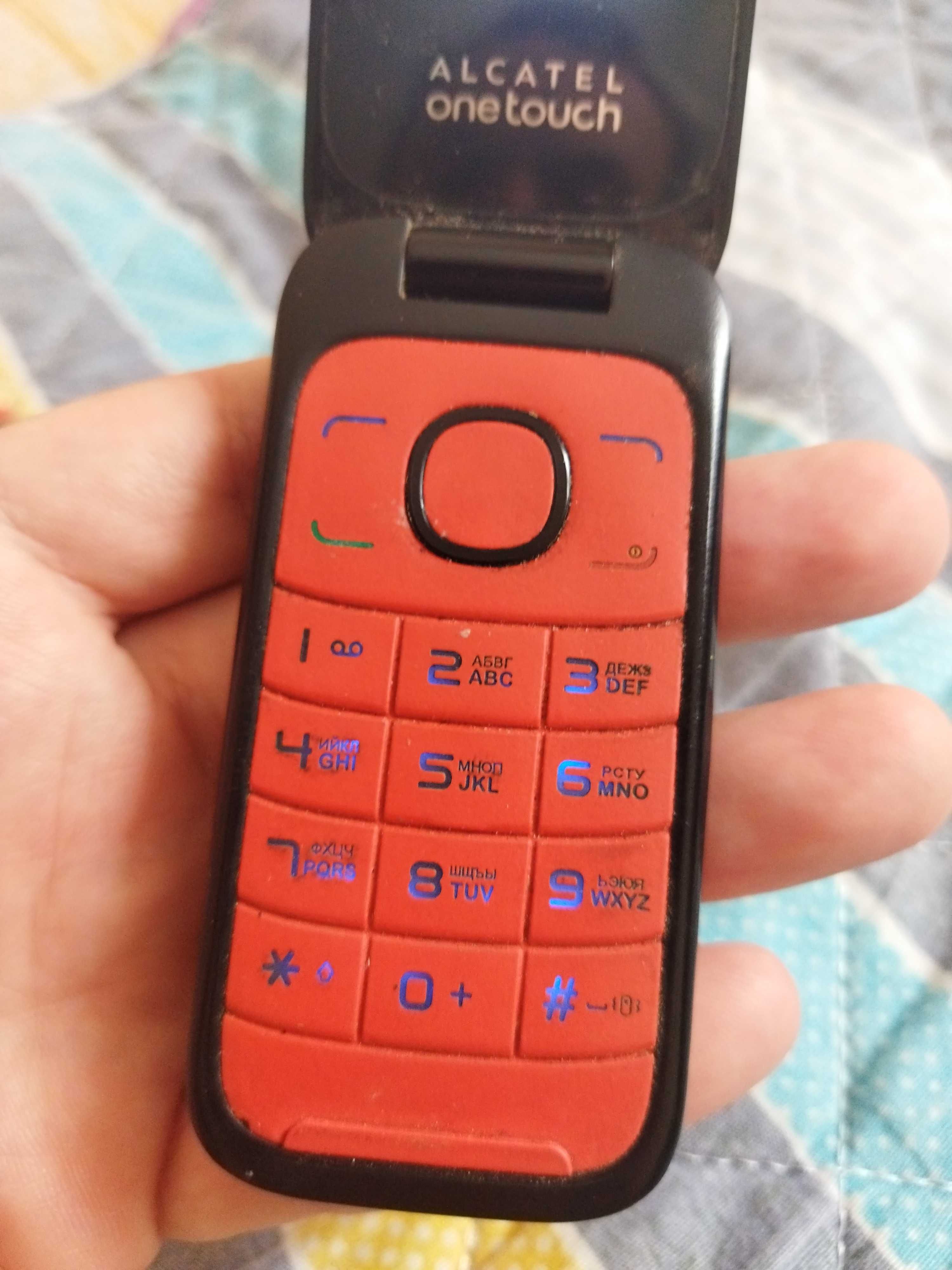 Alcatel One Touch 1035D Dual SIM треб замены шлейфа.