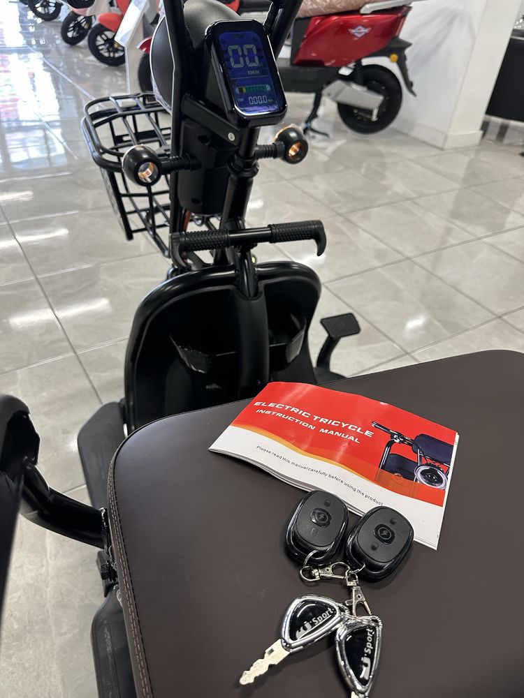 SCOOTER PARA ADULTO 3 lugares , elétrica sem carta, TRICICLO SL