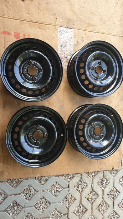 Felgi stalowe 14" 4x100 5,5x14 ET 47 Hyundai i10. KIA