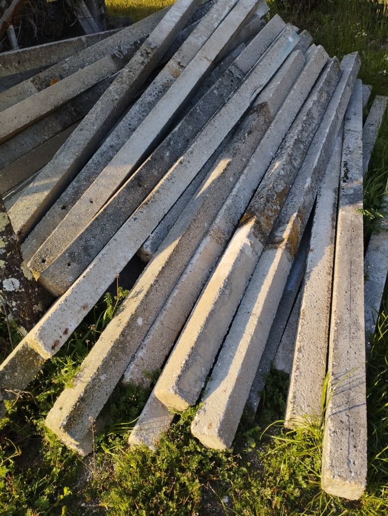 Pilares, bancas e ardosias