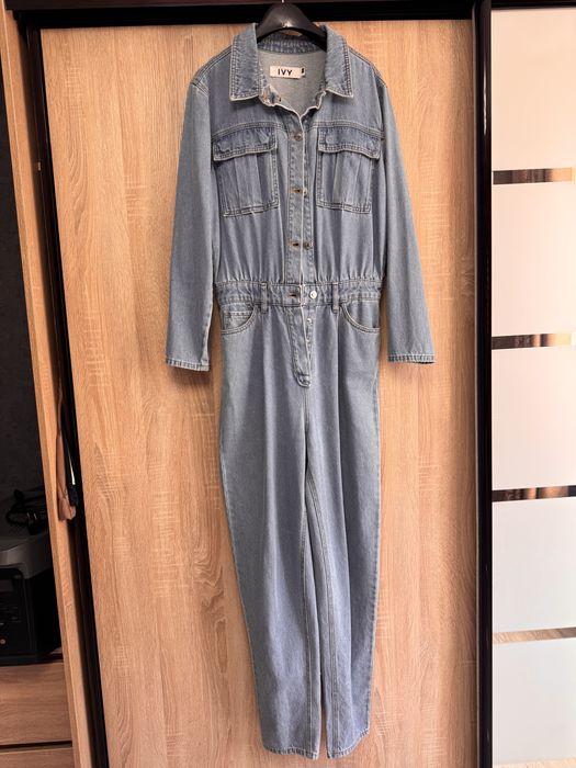 Стильный джинсовый комбинезон в стиле zara