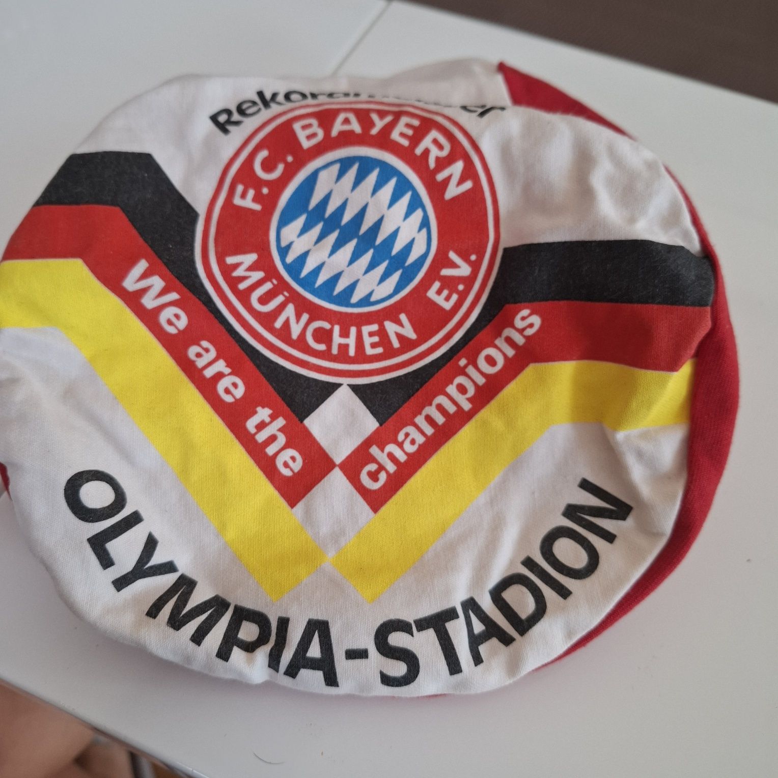 kaszkiet czapka olimpia-stadion f. C.  bayern monachium