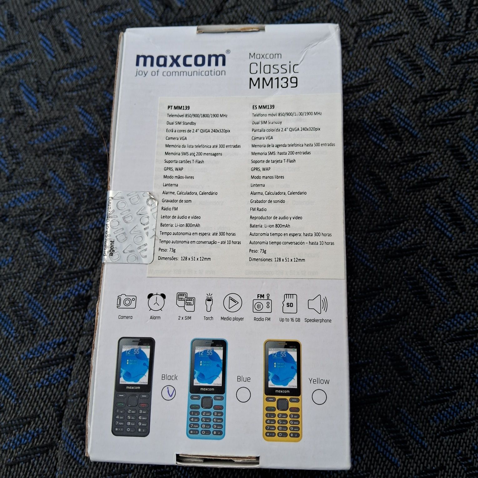 Телефон MAXСOM Classic MM139