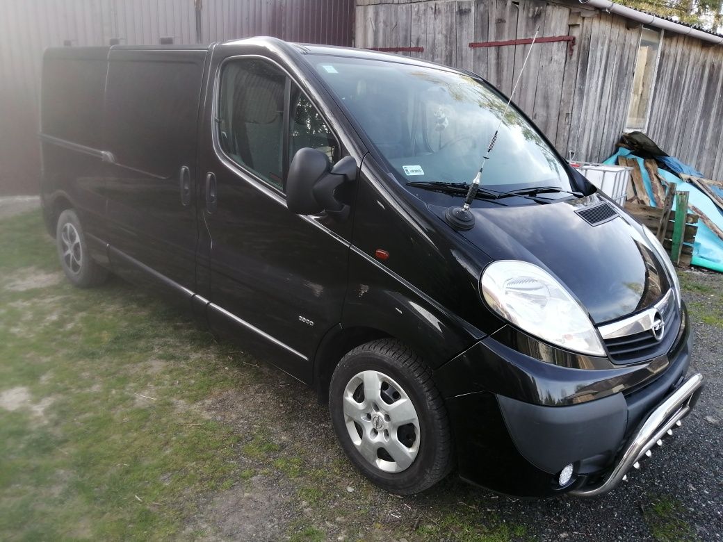 Opel Vivaro Long 2011r 2,0Turbo