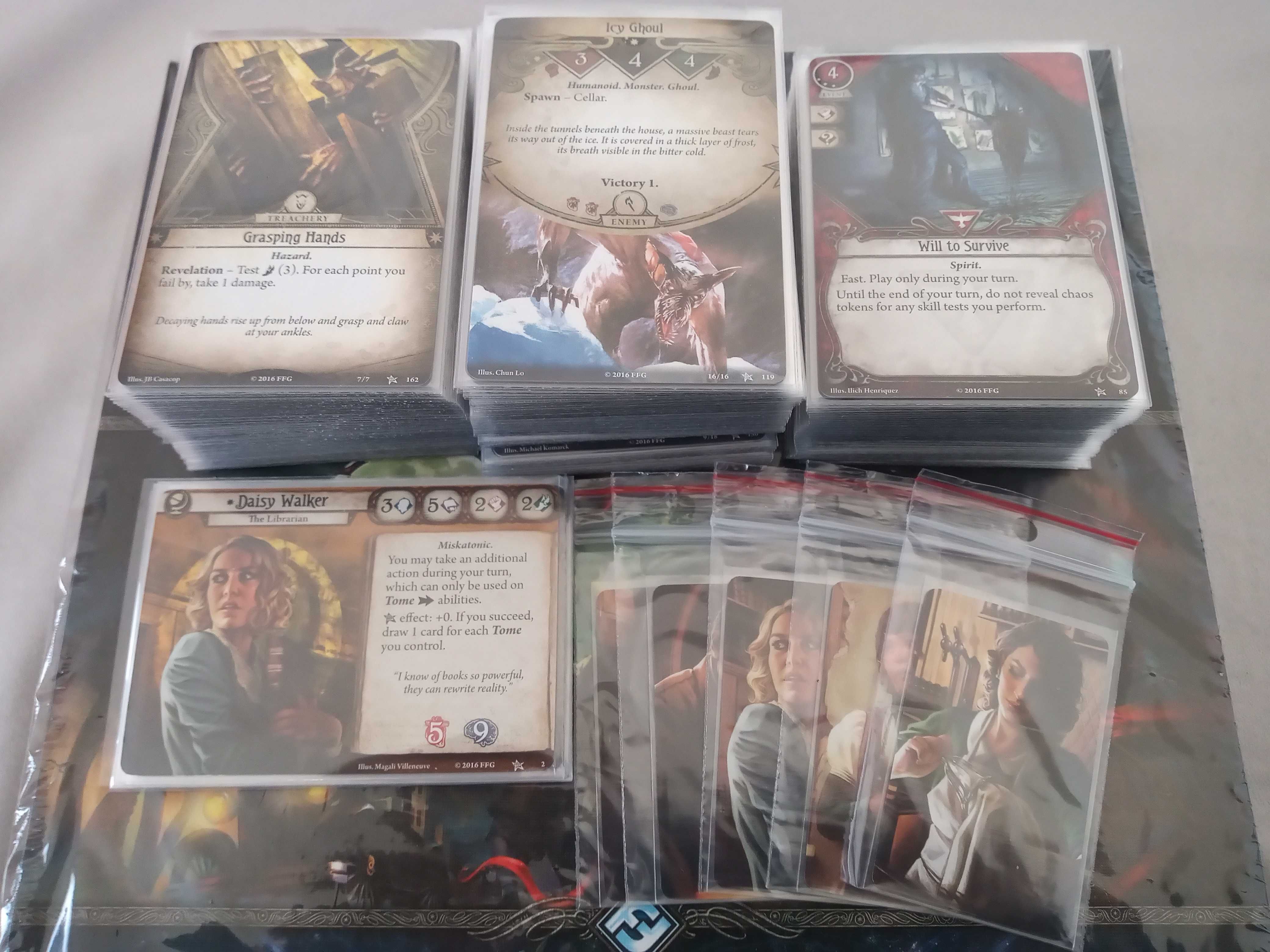 Zestaw Arkham Horror LCG + Dunwich Legacy