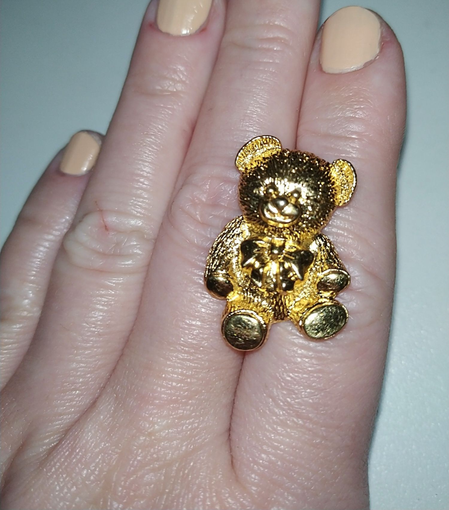 AVON моно сережка "Ведмедик" Teddy Bear