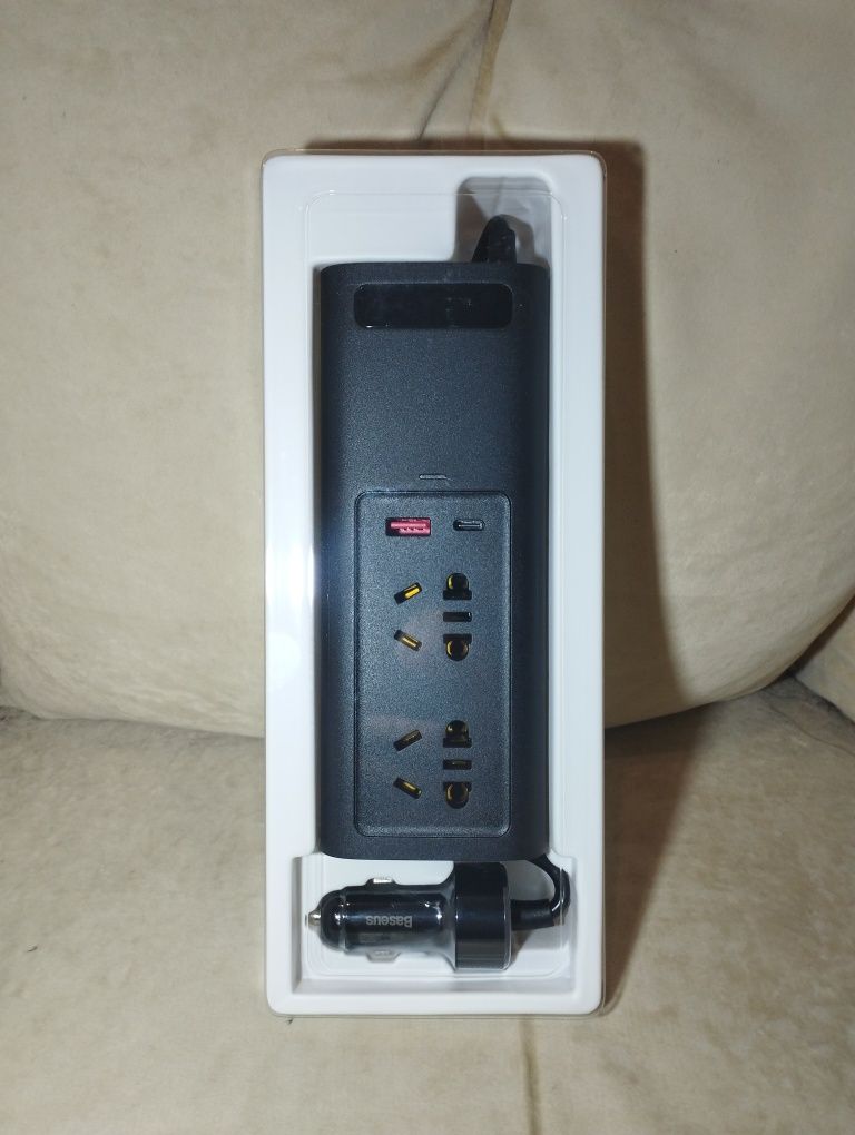 Автомобільний інвертор Baseus 150W.