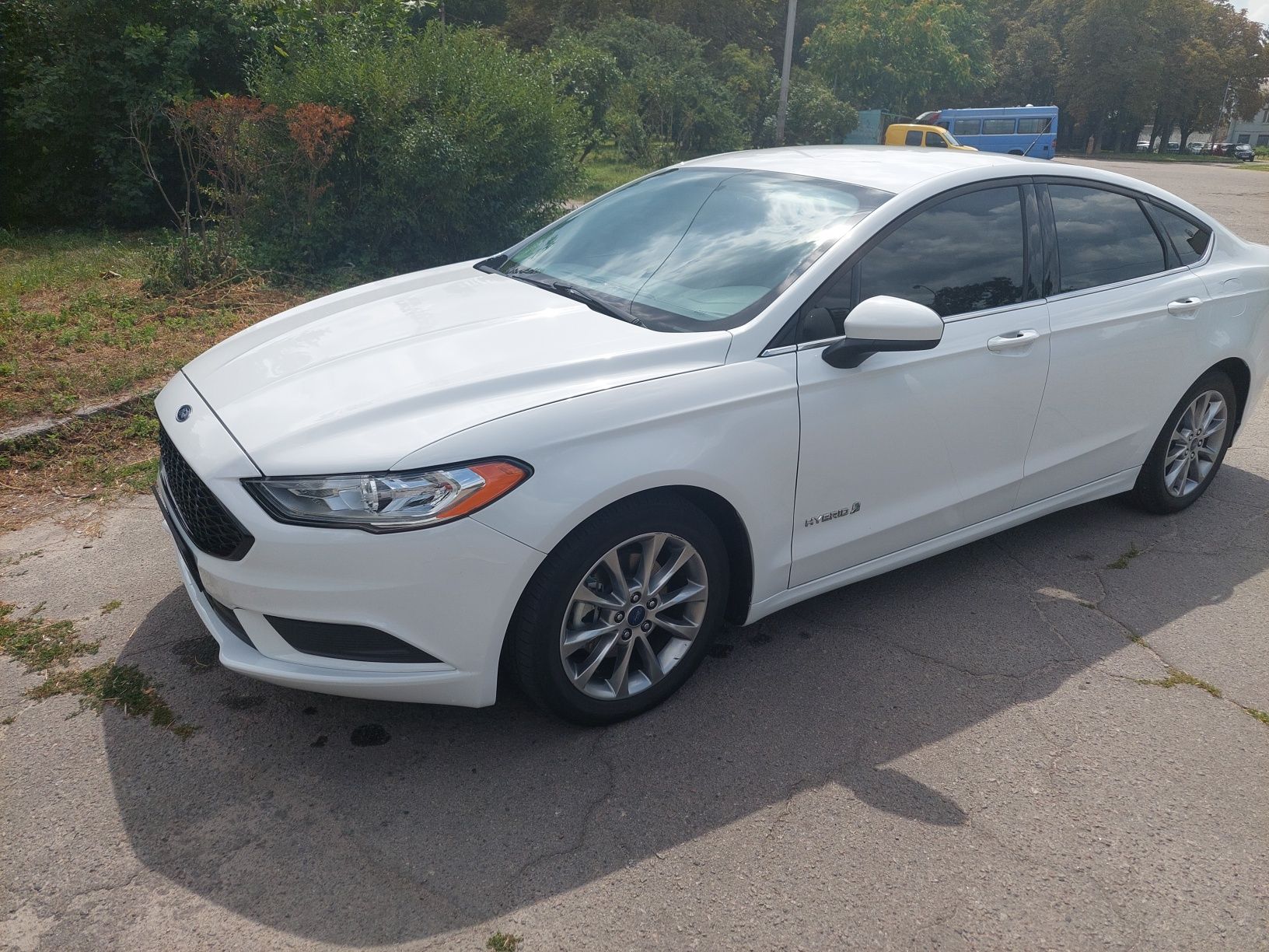 Продам ford fusion гібрид