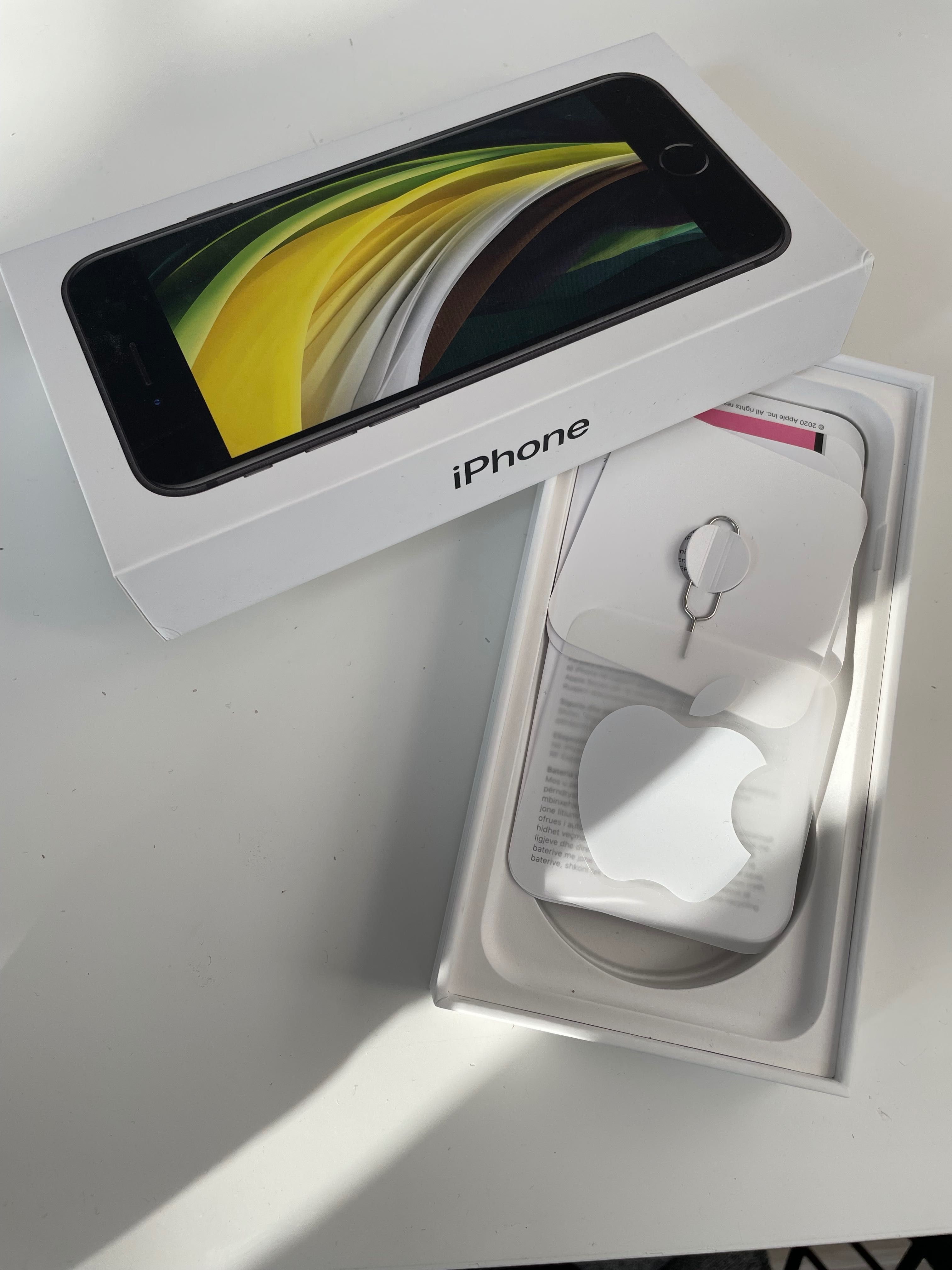 Iphone SE 2020 pamiec 128GB stan bardzo dobry