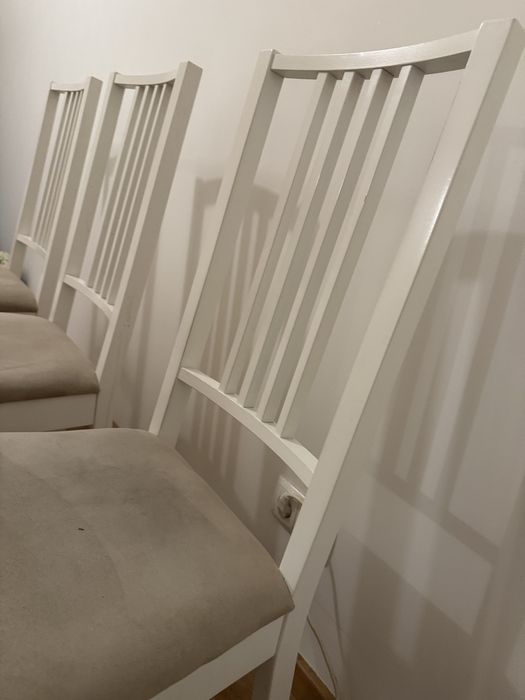 Vendo conjunto de 4 cadeiras para mesa de jantar