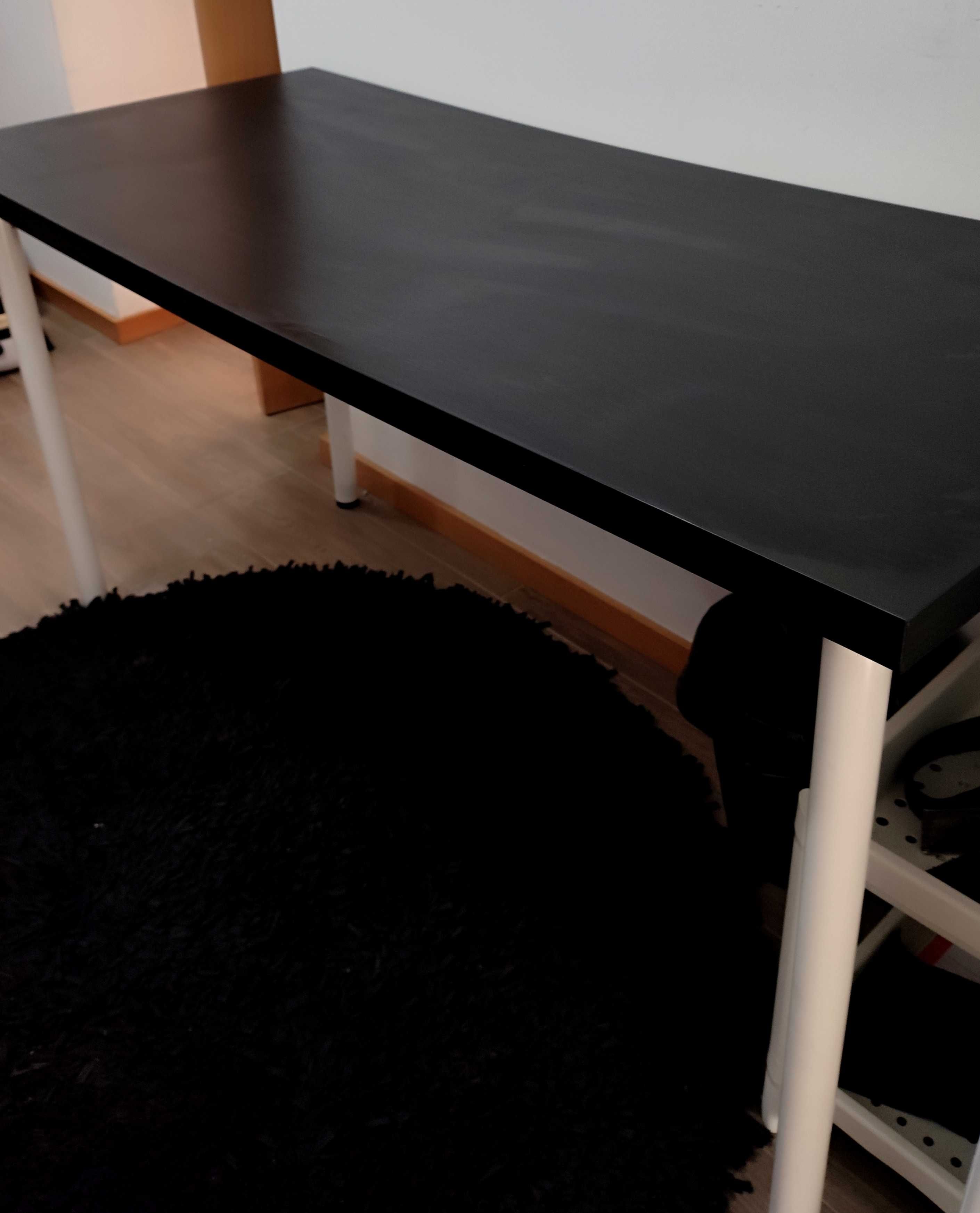 Vendo mesa e cadeira de escritório