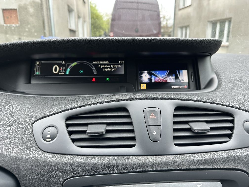 Renault Scenic lift 2012 1.6 benzyna Gaz