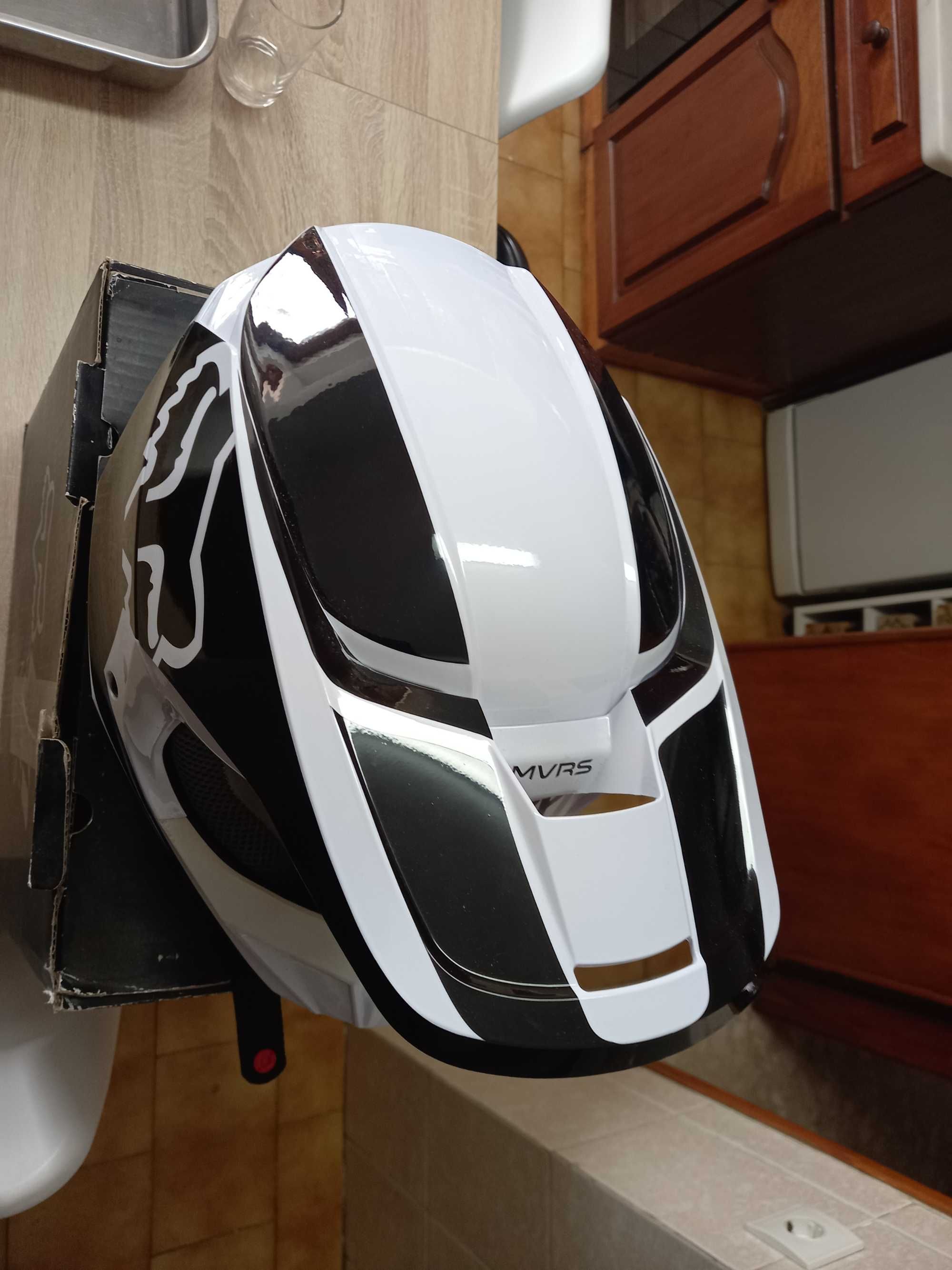 Capacete fox v1 novo