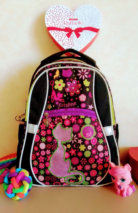 Свой детский фирменный вместительный рюкзак KITTY by KITE.