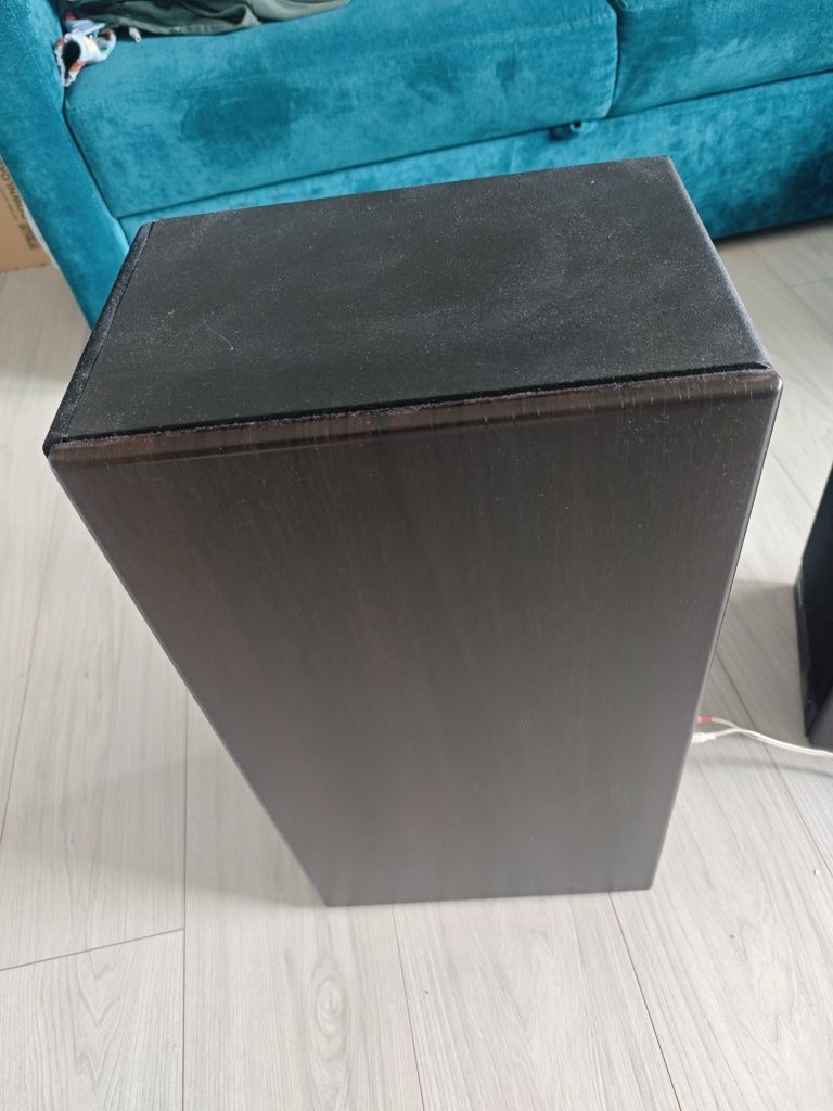 Microlab Solo 7C z pilotem.
