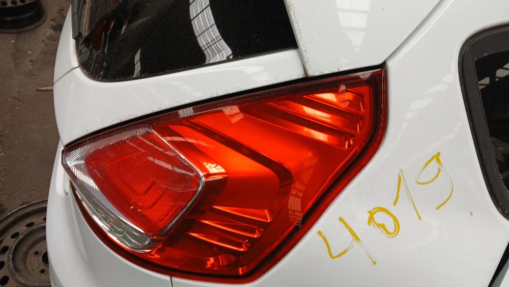 Farolim direito FORD Fiesta VI (CB1, CCN)