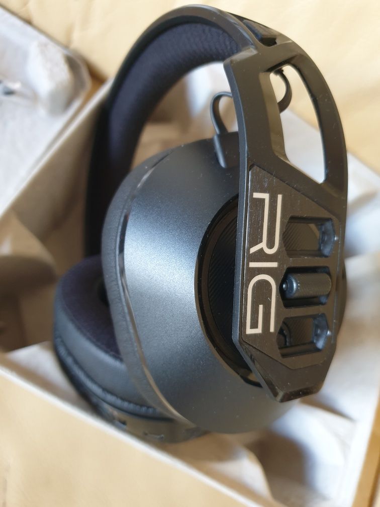 Gamingowe słuchawki bezprzewodowe Plantronics RIG 700HX