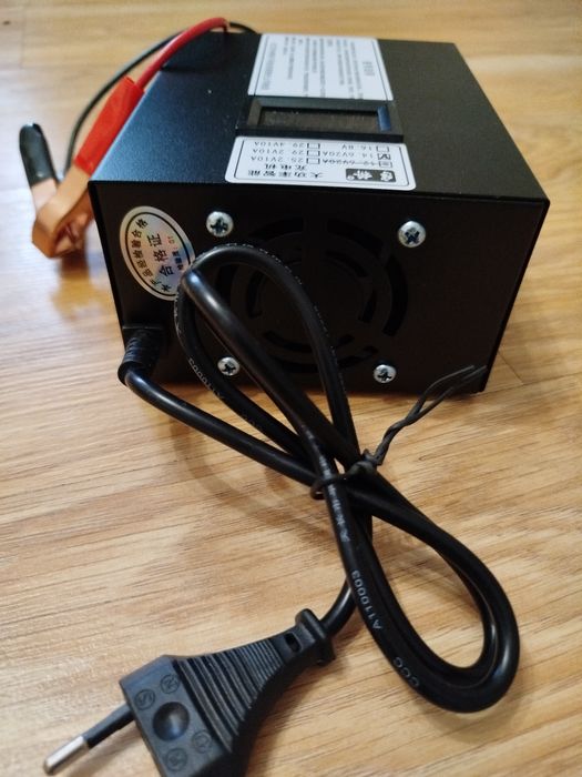 Зарядное устройство для литиевых аккумуляторов.