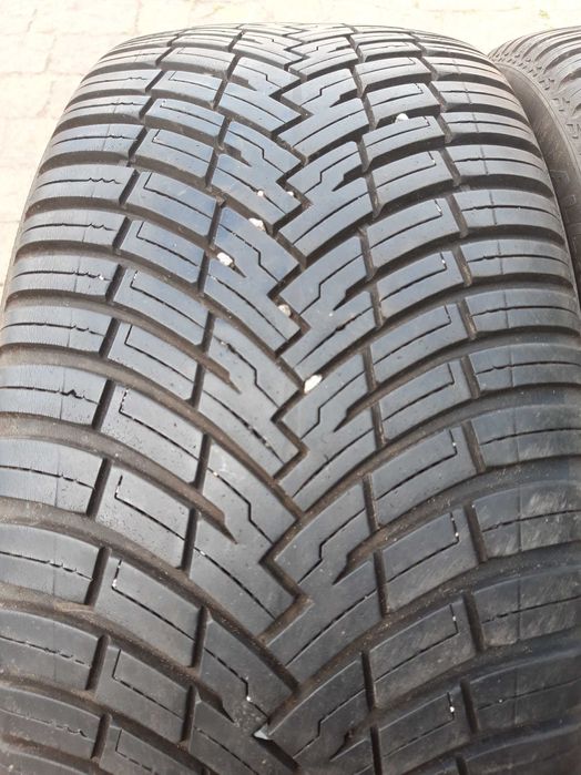 Opony całoroczne 225/40/19 93Y Pirelli All Season SF-2 Cinturato