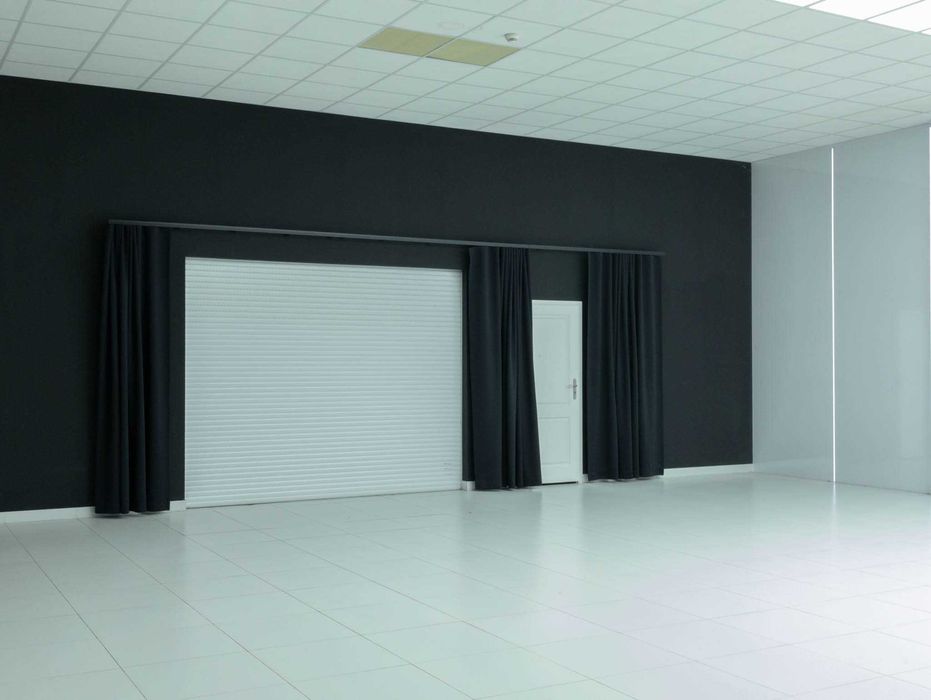 Hala/lokal usługowo-handlowy ~ 180m2 do wynajęcia! Oświetlenie! Warto!