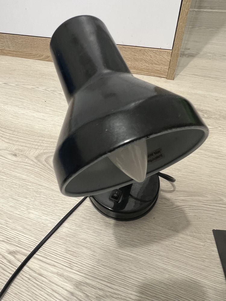 Лампа на стіл