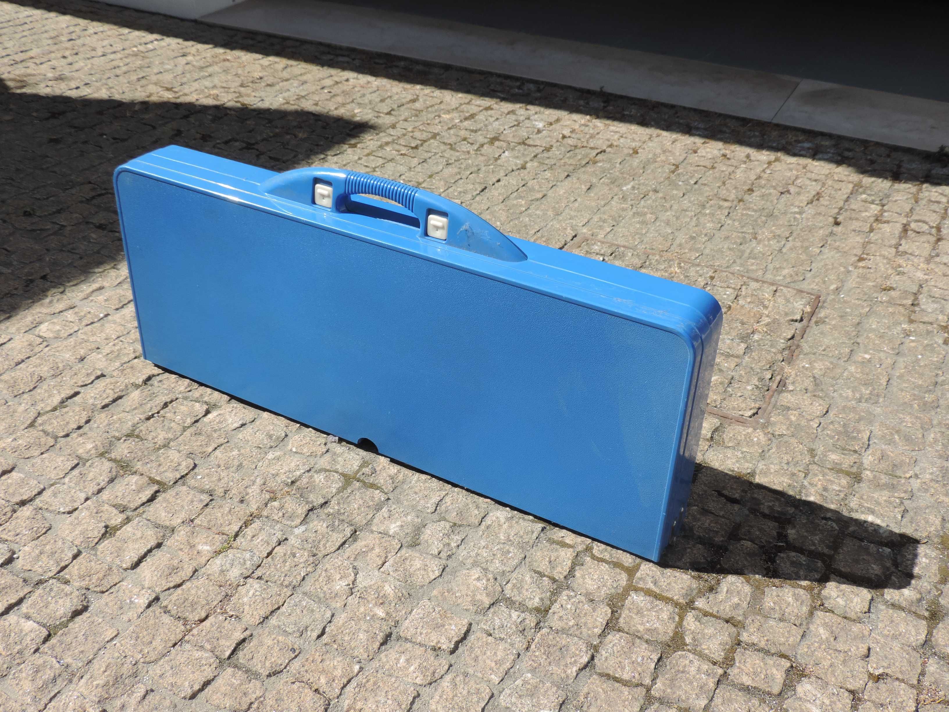 Mesa para pic-nic dobrável com bancos