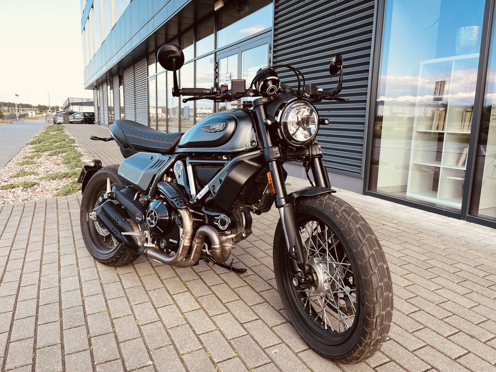 Ducati Scrambler 800 night shift 2021