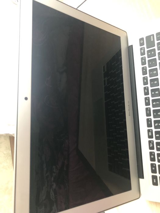 MacBook Air 13" 2017 i5 RAM 8GB SSD 128GB Батарея в гарному стані