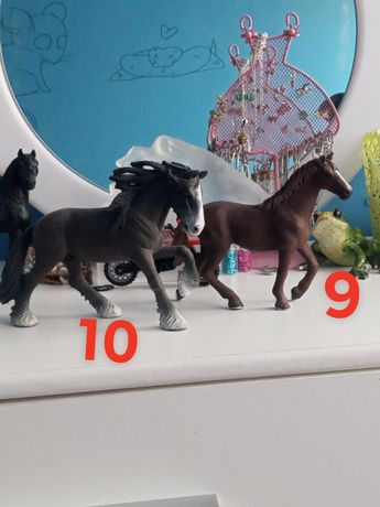 Konie Schleish (13 figurek)